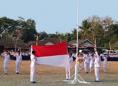 Paskibra SMA-SMK Pembangunan Sukses Laksanakan Tugas di Kapanewon